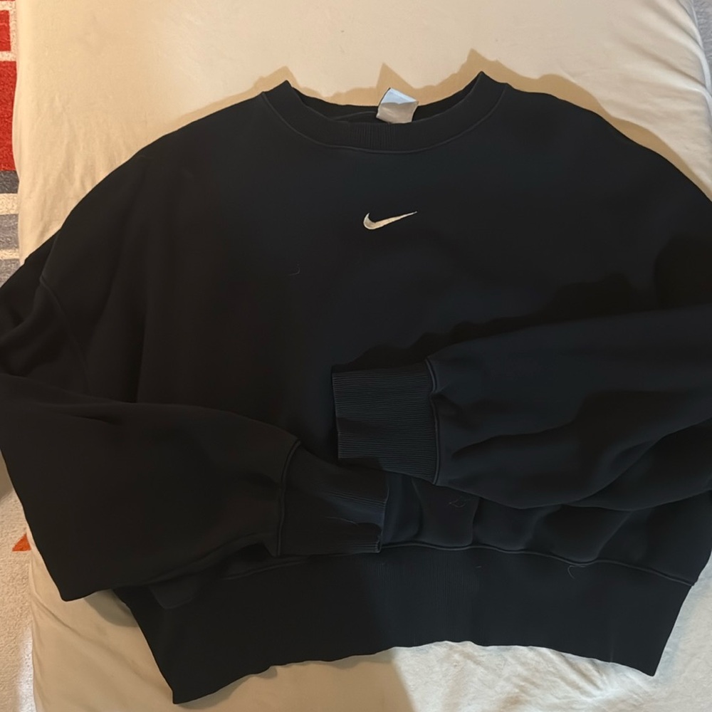 Nike crewneck size small